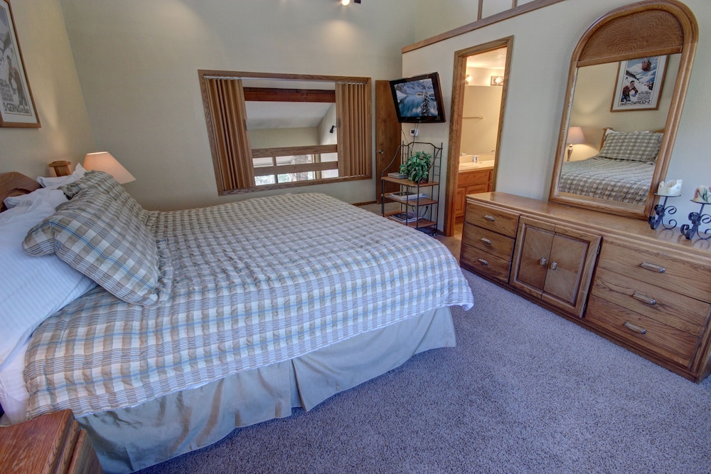 Enclave 5 by SummitCove Vacation Lodging