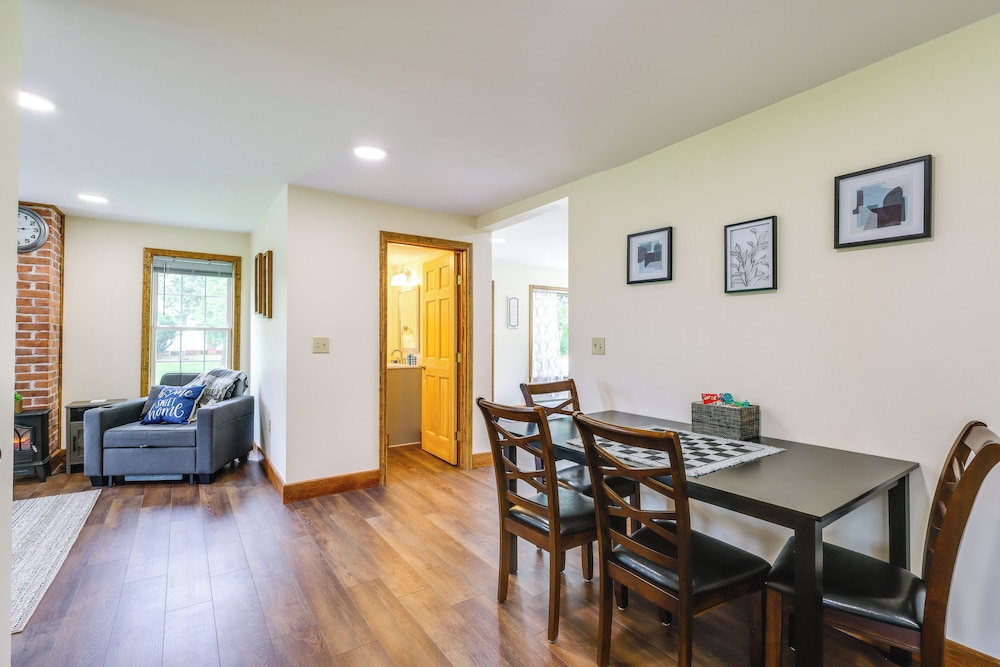 Mountain & Sunset Views: Upstate Family Home