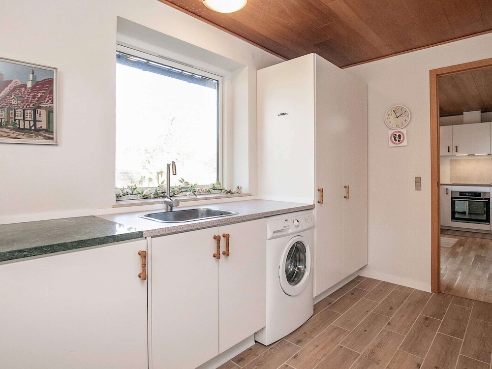 Cozy Holiday Home in Syddanmark near Sea view 3