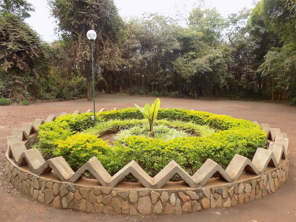 Octagon Lodge
