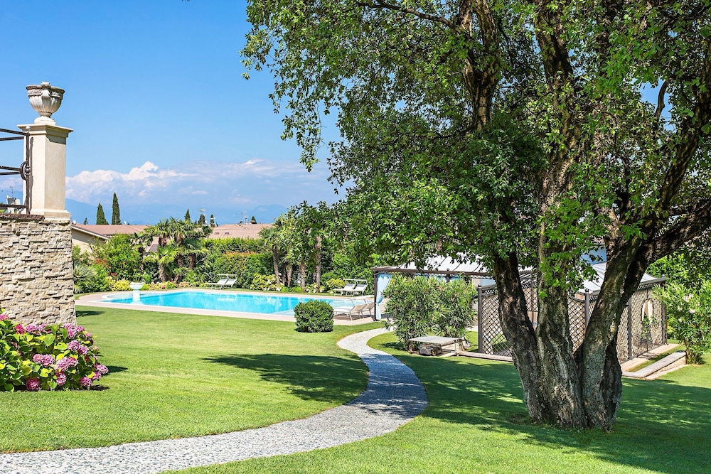 Villa Angela - Italian Homing