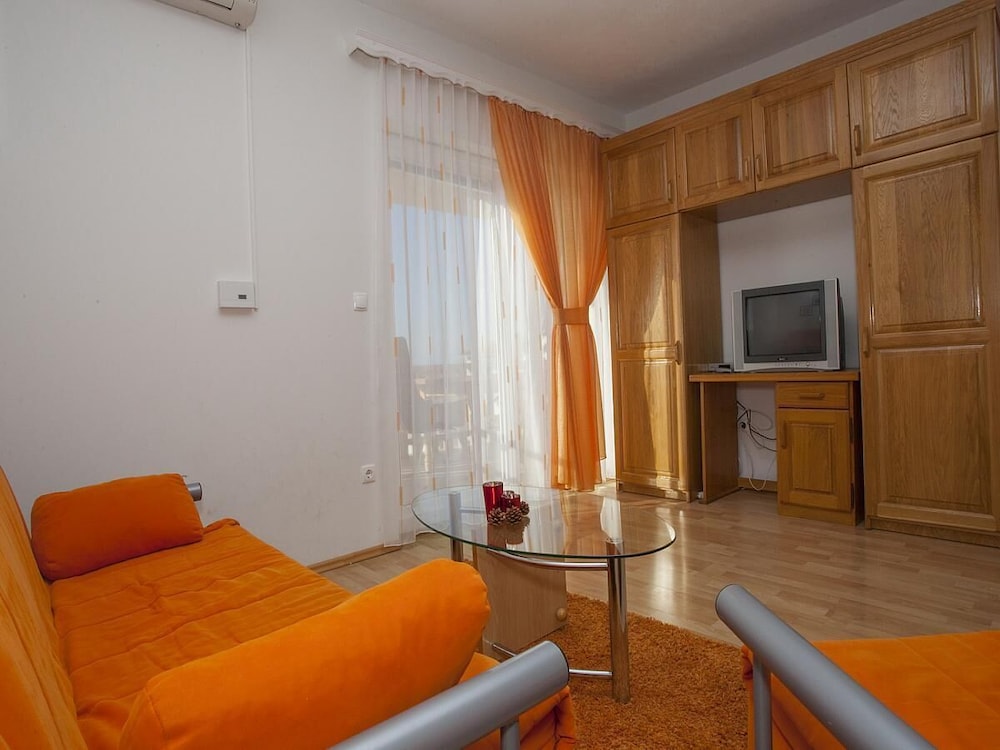 Apartment Almera N6 view 3