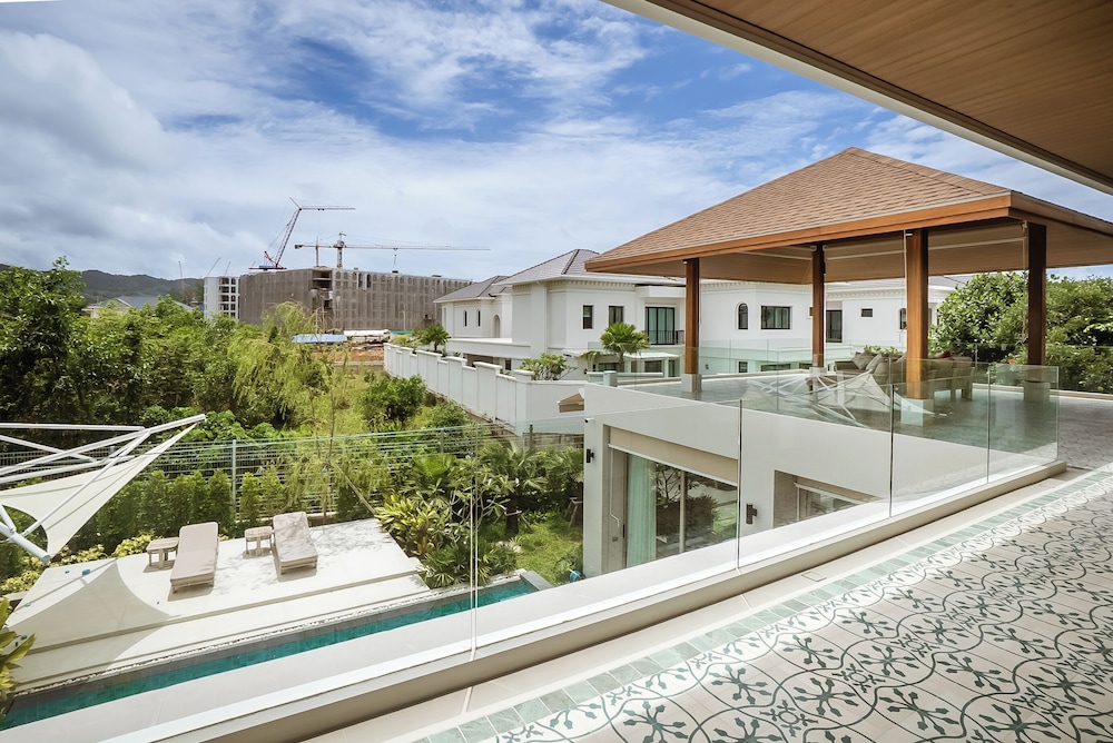 Akal Pool Villa 3BR near Laguna, Bangtao & Beach