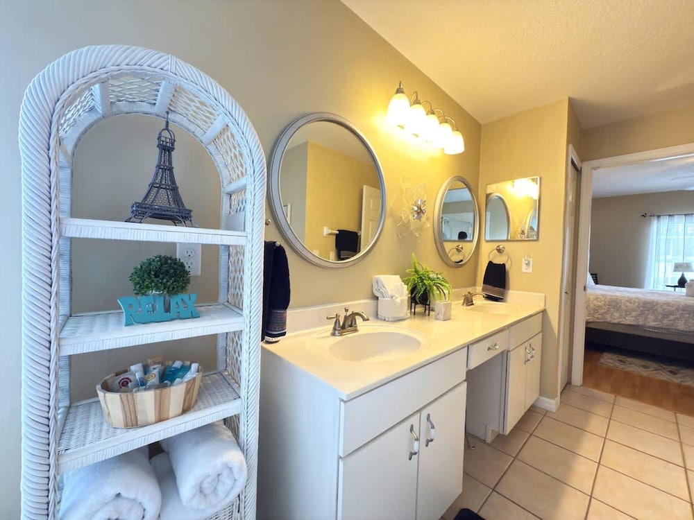 Near Disney Villa 3 bd Private Pool