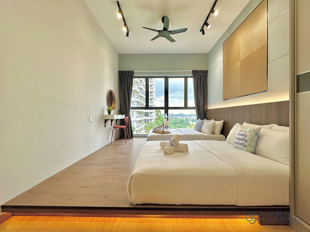Country Garden Danga Bay Sea View Homestay by Stayrene