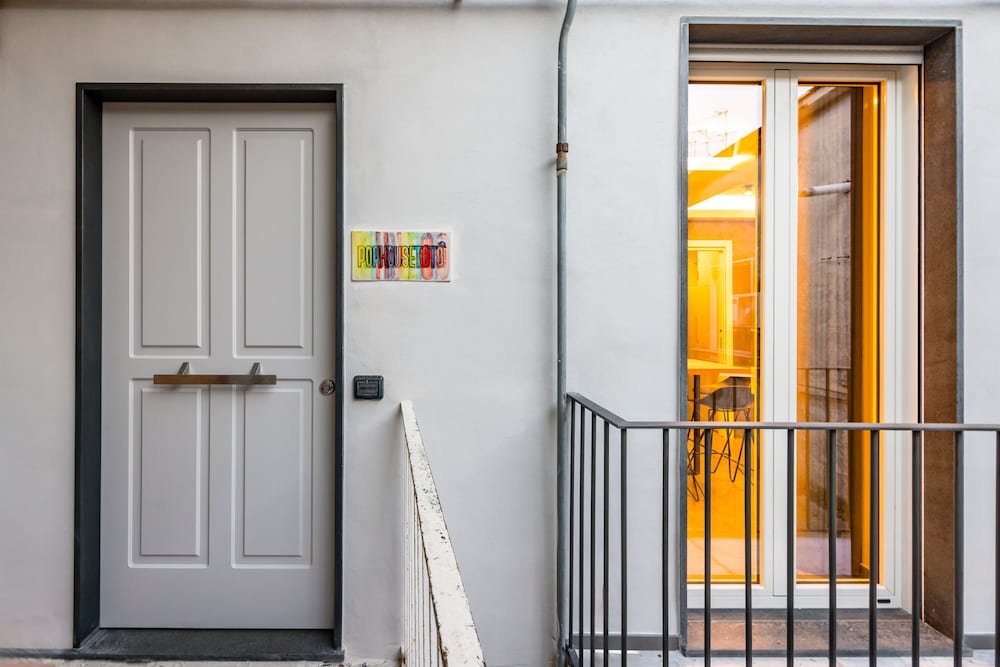 Pop House in the Heart of Sanit by Wonderful Italy