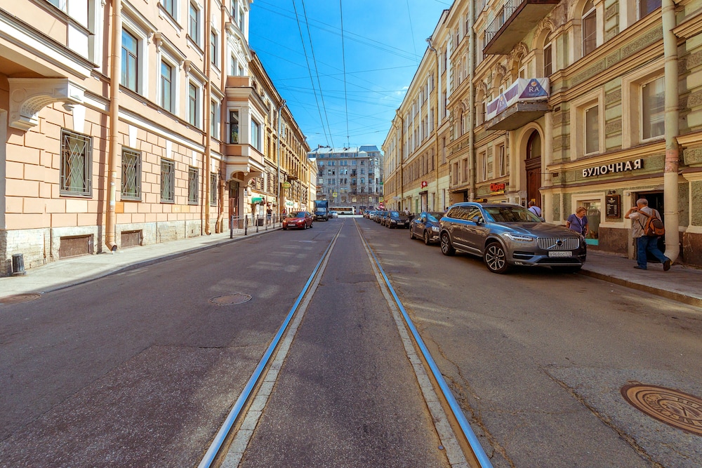 Apartments on Kuznechnyy 19