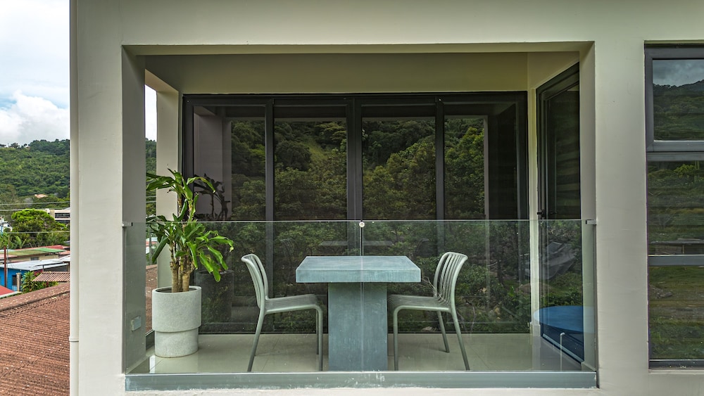 Parkside Plazuela - Tranquility In Boquete 2 Bedroom Condo