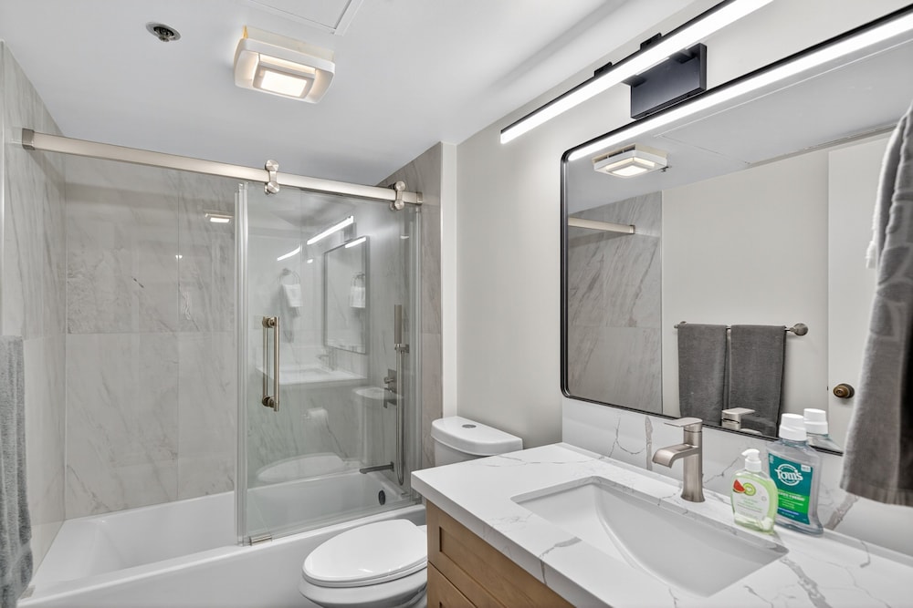 Chic Dt Honolulu Executive Condo 1 Bedroom Condo