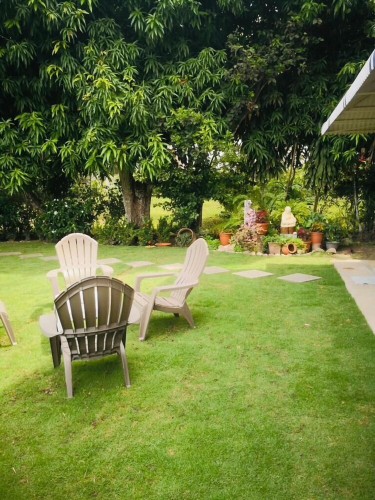 La Perla de Farallon Bed and Breakfast