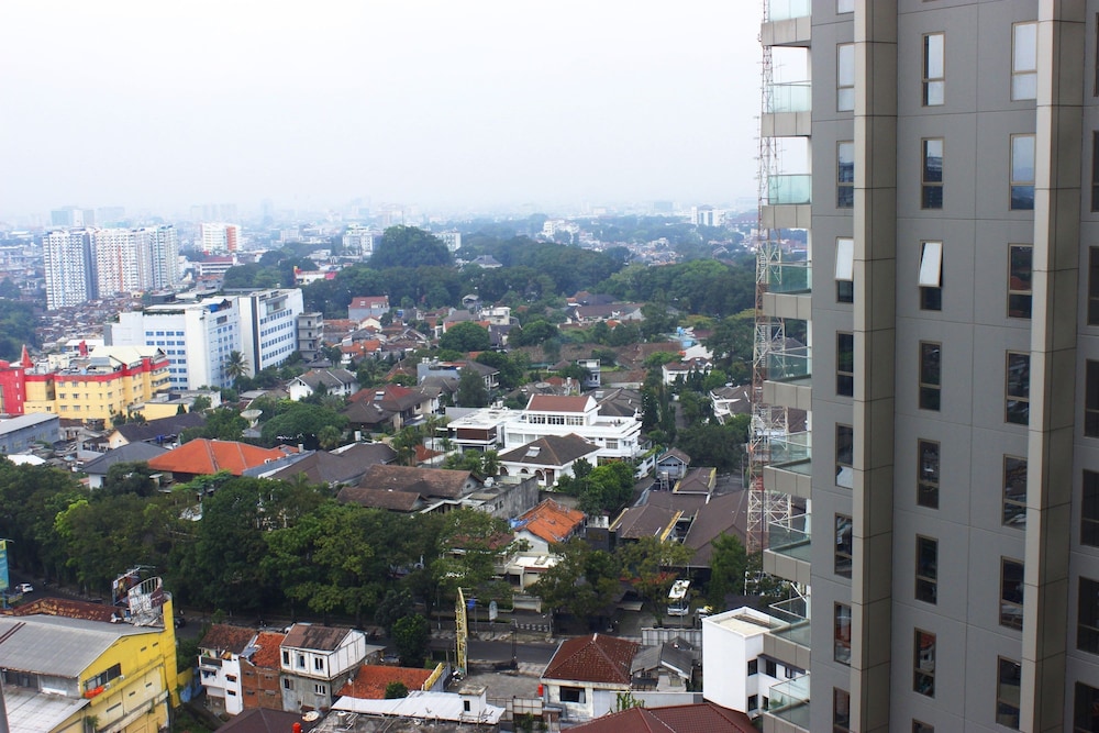 Modern Studio Apartment at Galeri Ciumbuleuit 3 view 2