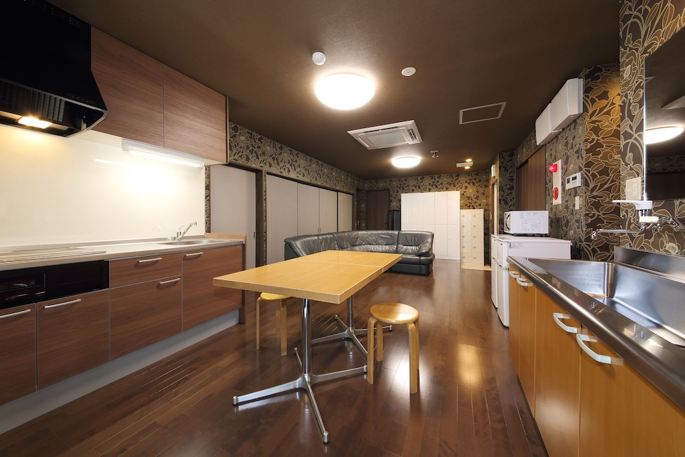 Guest house TIGA - Hostel