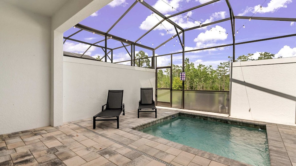 Upstay Pristine 3BR Home With Private Pool BBQ