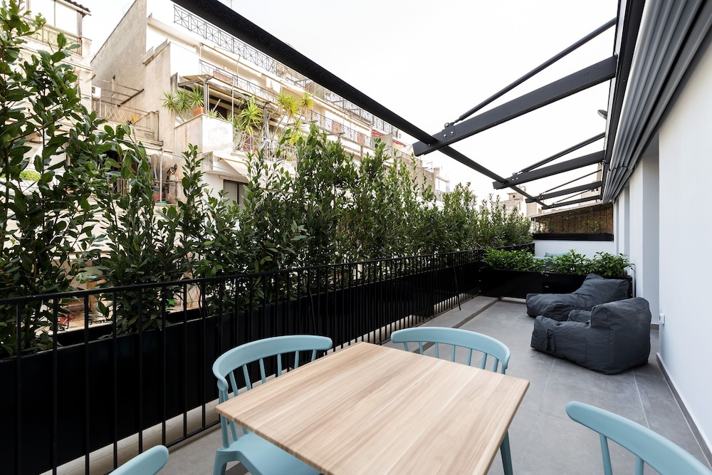 Elysan Urban Stays