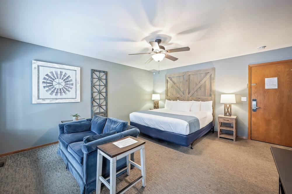 All Seasons River Inn