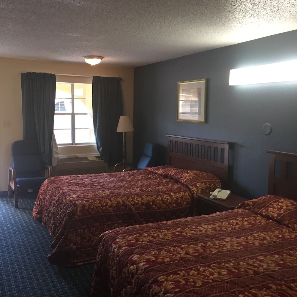 Guest Inn & Suites