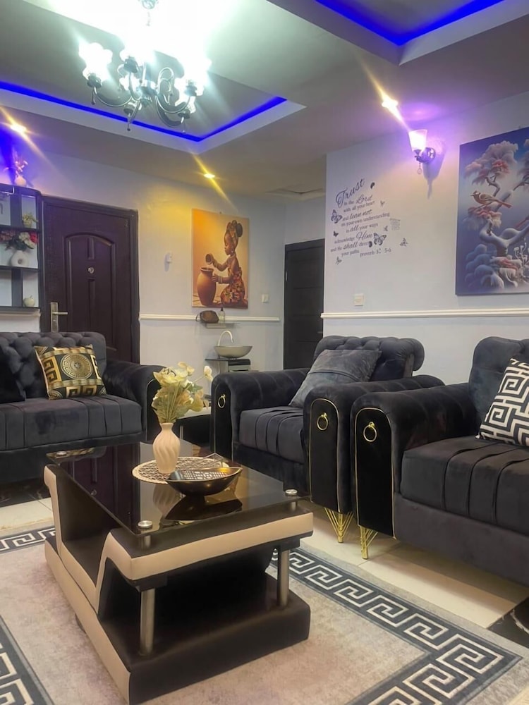 Muniz Global Apartments