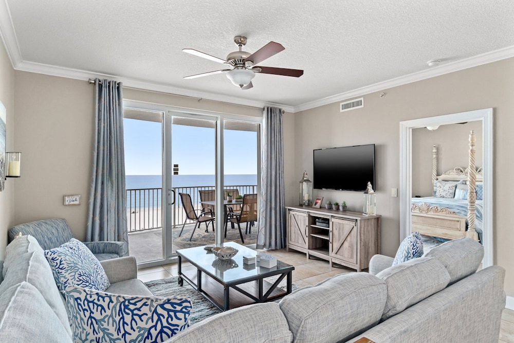 Twin Palms by Book That Condo