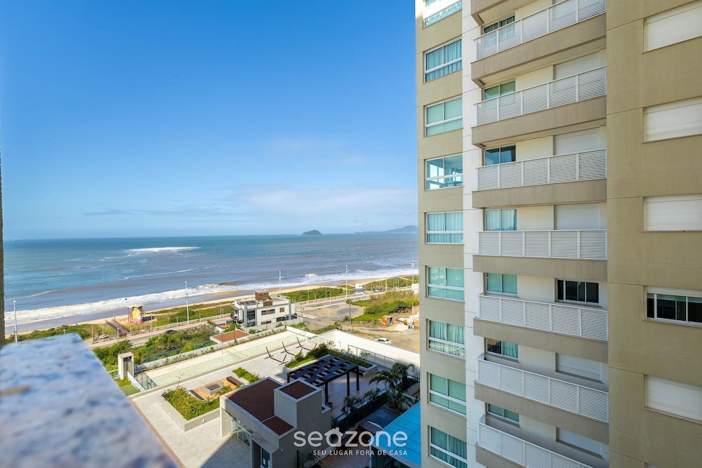 SHC - Condominium With Pool 50m From the Beach in Picarras