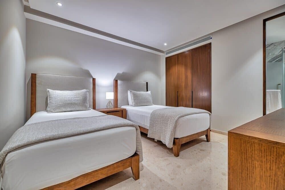 Amazing Condo - Beach Access - Spa - Pool