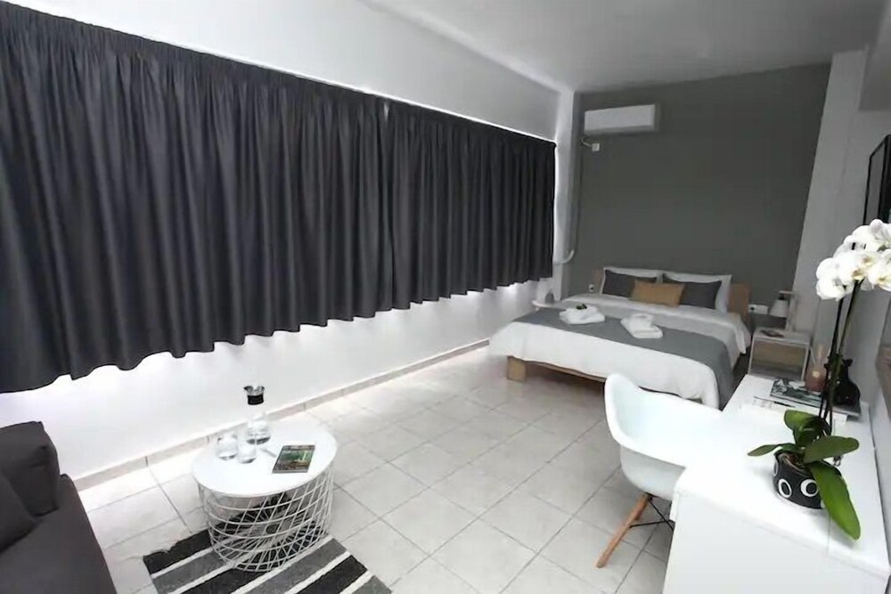Old Town Hall Suites and Apartments