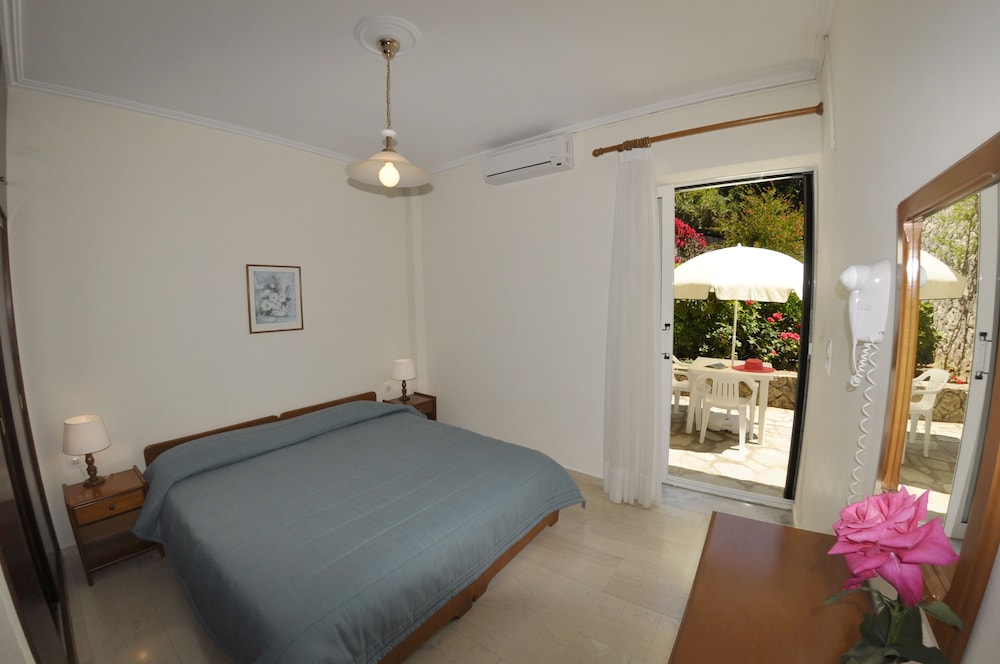 Pelagos Apartments photo 4