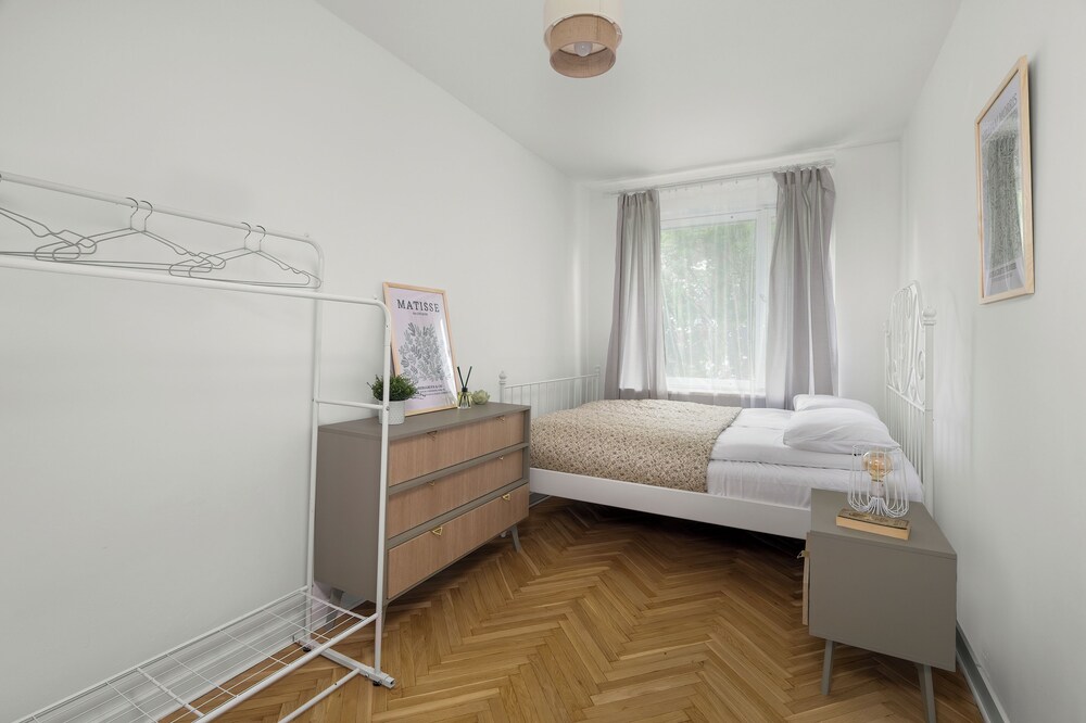 Poznan Apartment By the Park by Renters