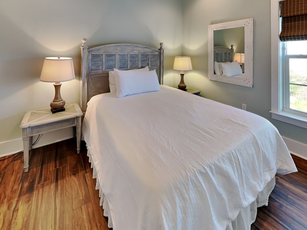 Salty Dunes by Southern Vacation Rentals view 4