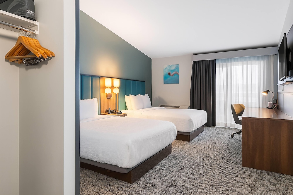 Wingate by Wyndham Geneva at SPIRE Academy