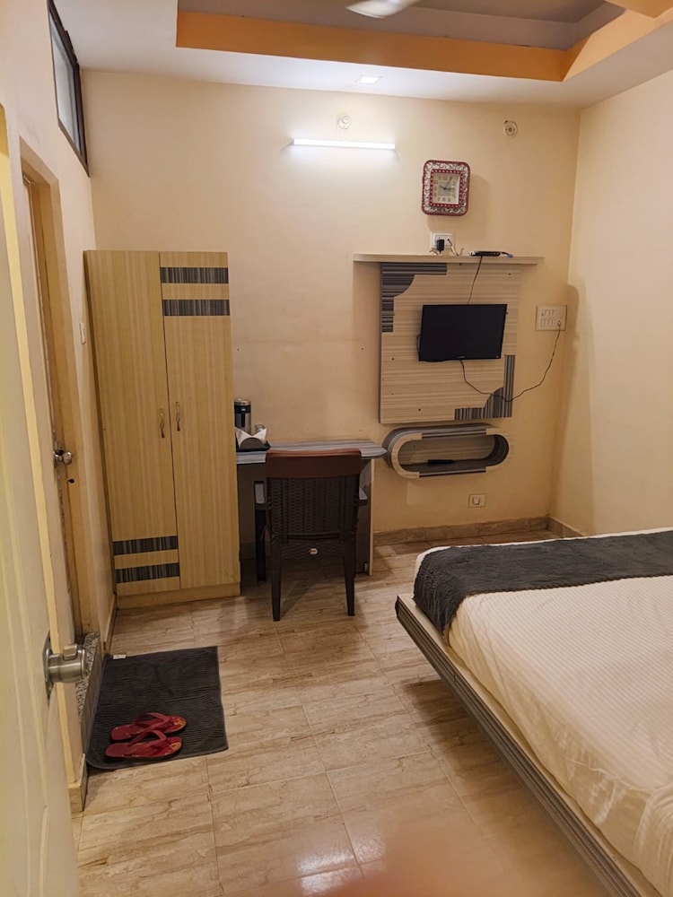 Hotel comfort & Terrace Lounge Deoghar