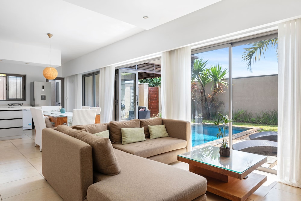 Athena Villa D10