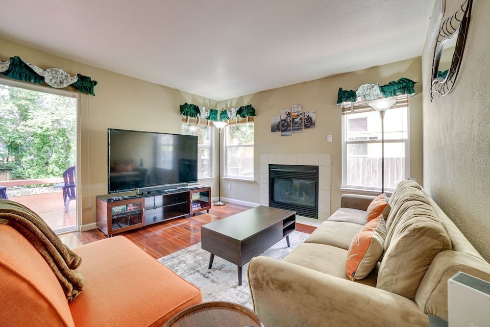 Reno Vacations - Spacious Reno Home w/ Deck 1 Mi to Downtown! - Property Image 48