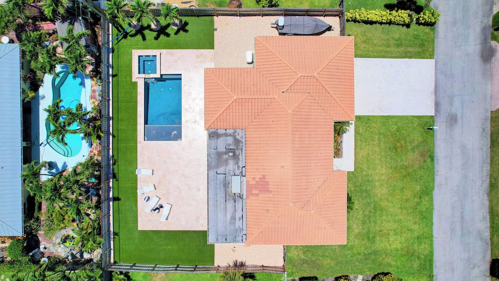 Dolphin Villa Private Pool!