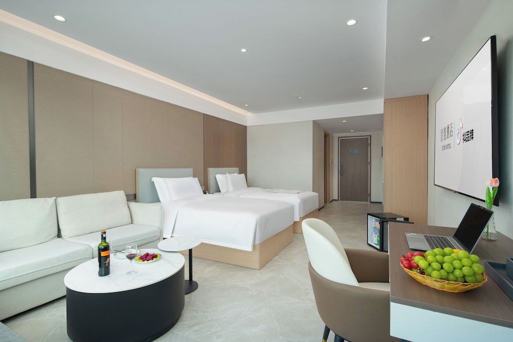 ECHIC Mercure (Guangzhou Baoneng Performing Arts Center Luogang Wanda Plaza)