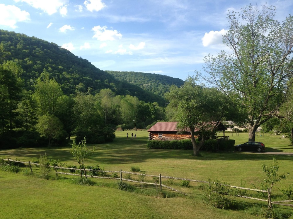 Cold Spring Lodge