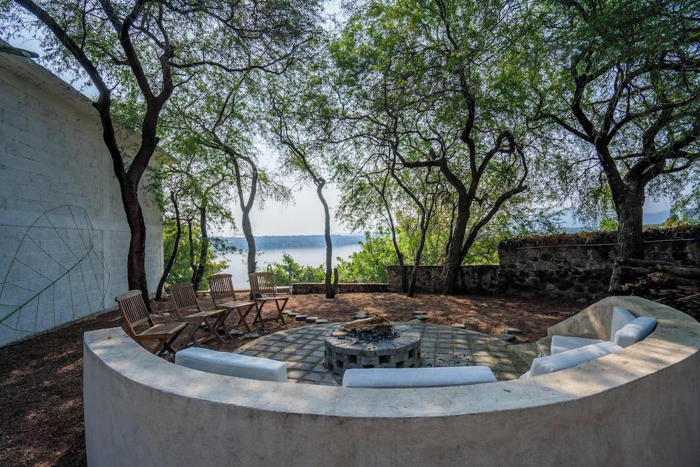 Luxury House Pool fire Pit & Lake view