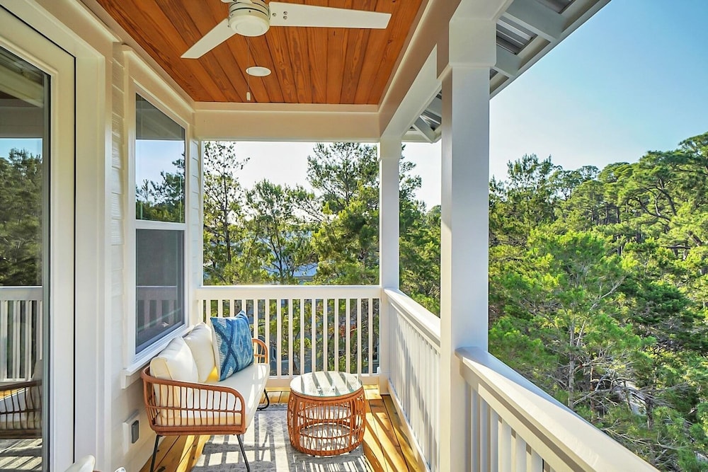 Amour La Mer by Avantstay Rooftop Patio Pool Access Walk to Beach