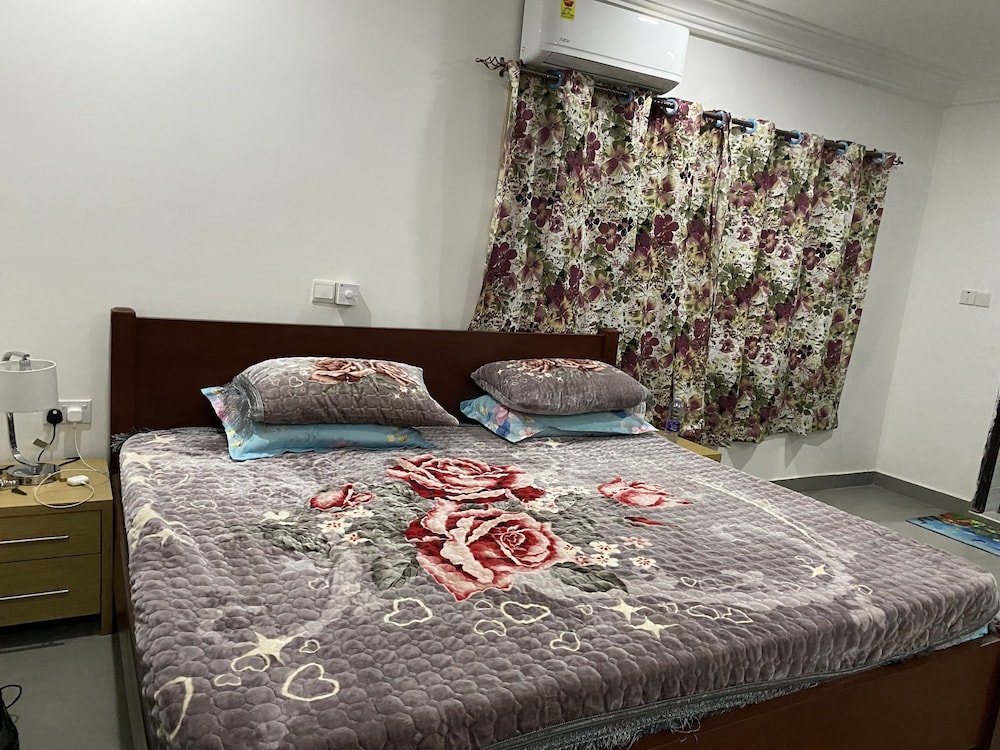 Oyibi New Furnished House - Charming 3 Bedroom view 4