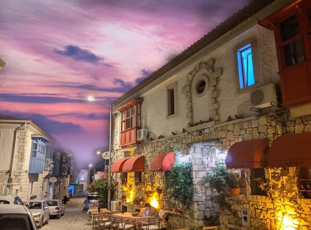 Hotel Narcicegi Butik Otel Alacati - Image 1