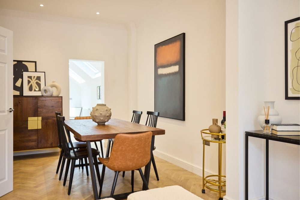 The Shepherd s Bush Wonder - Trendy 4bdr Home With Garden Terrace