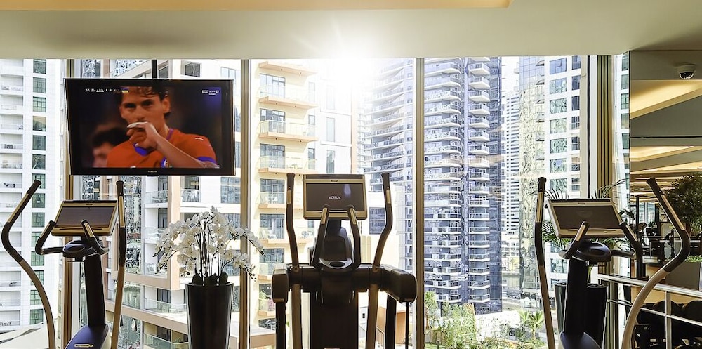 LUX The JW Marina Studio 3