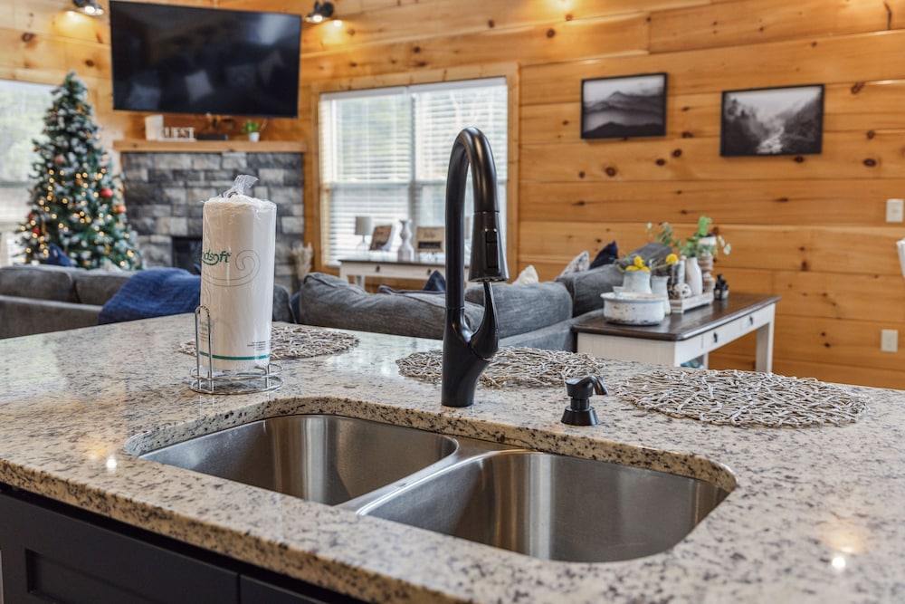 Big Bear Splash 2 Bedroom Cabin