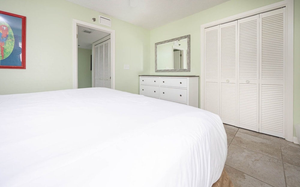 Phoenix East 2 2105 3 Bedroom Condo