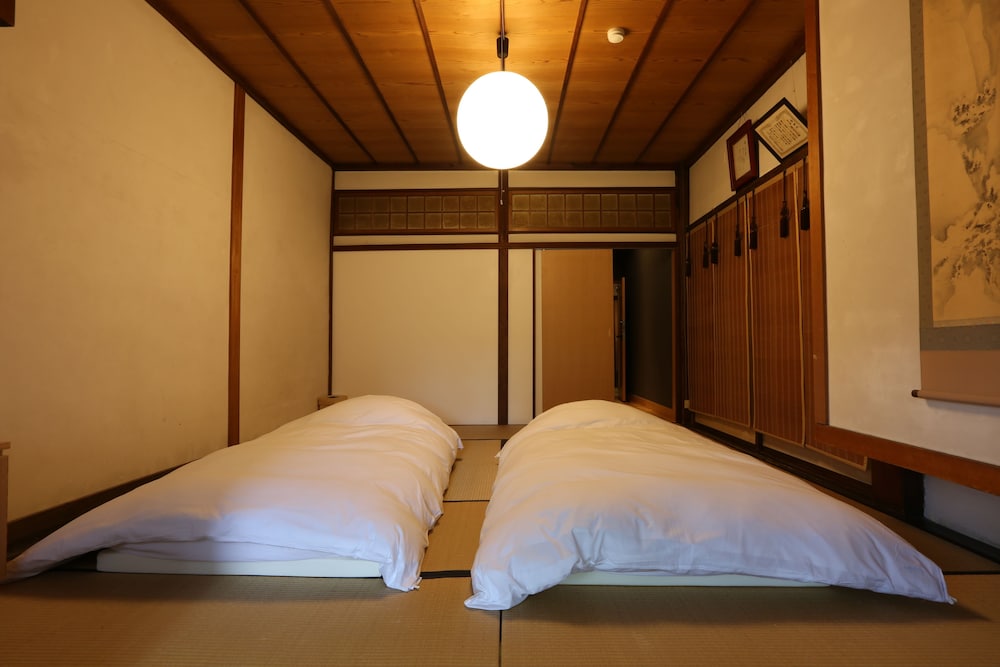 Temple Hotel Takayama Zenkoji view 5