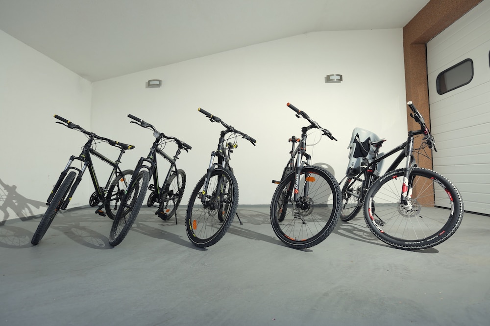 Apartments Vila Adrijana and Fitness Studio Wolf