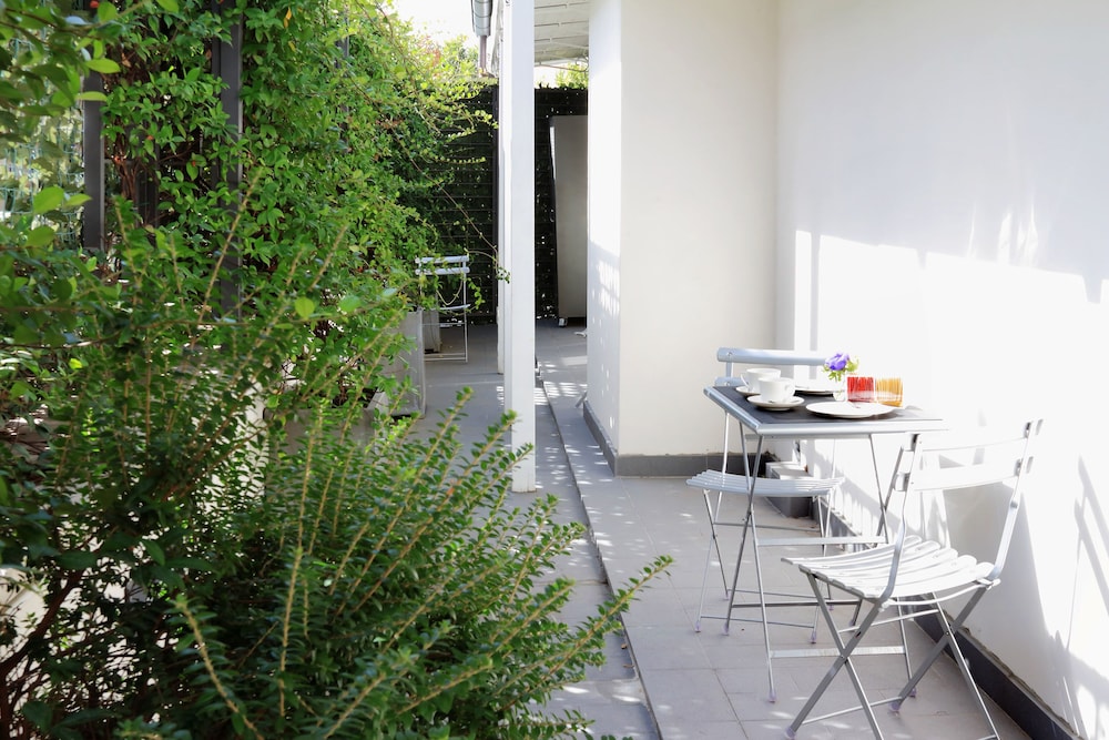 Crispi Luxury Apartments with Terrace - My Extra Home
