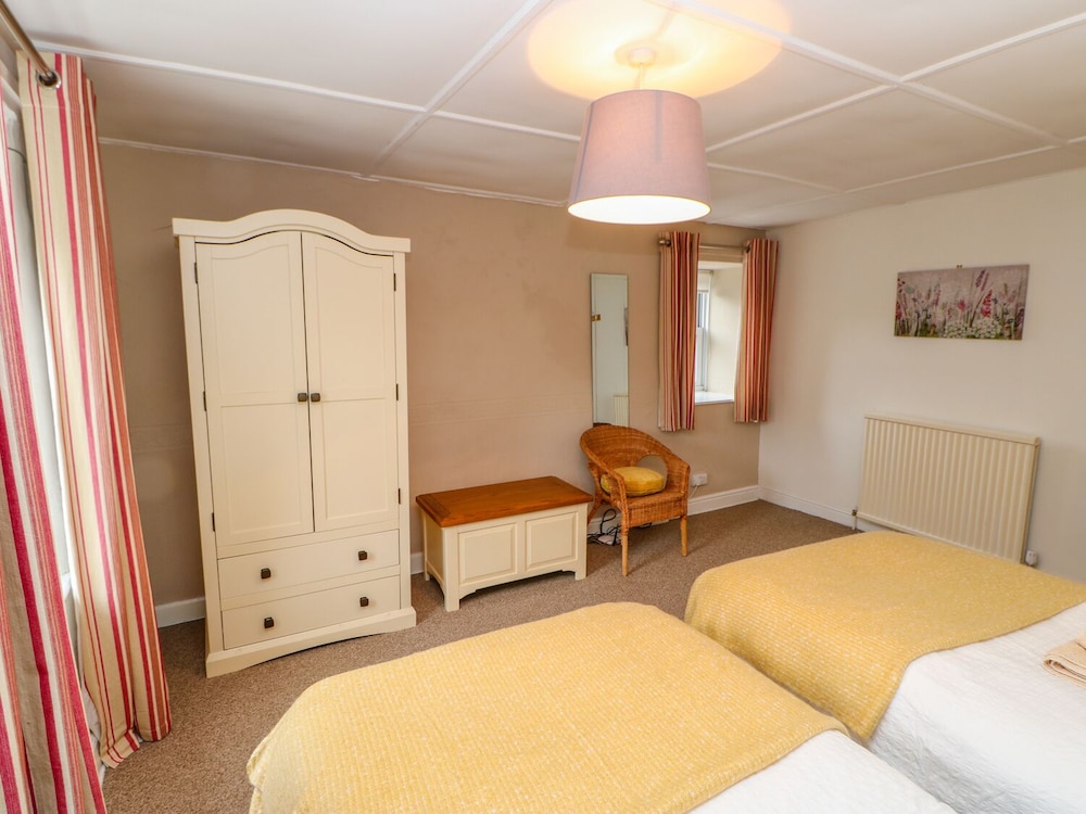 Alma House view 3