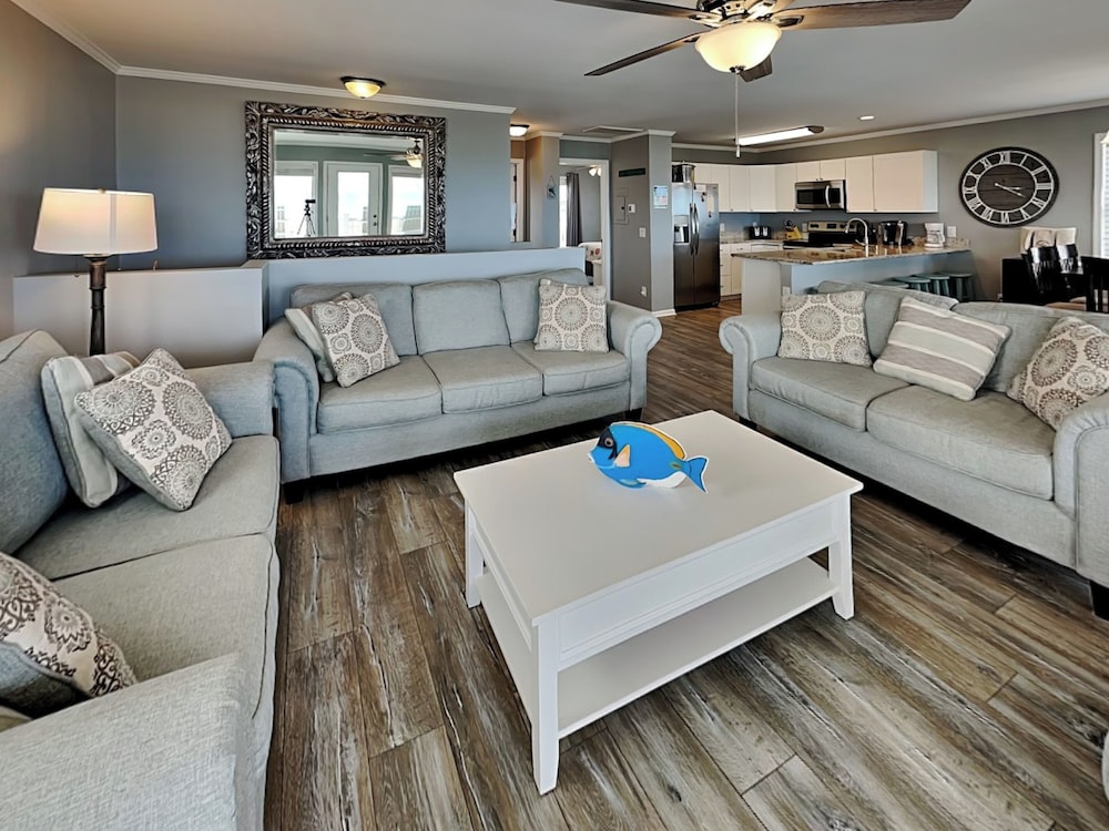 Starfish Escape by Topsail Realty