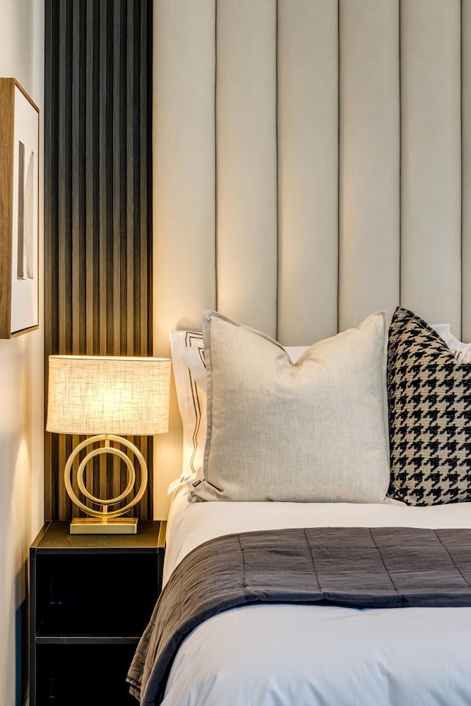 Classy 1bed Apartment in Cape Town City Suite 1001