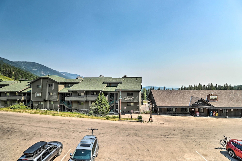 Ski-in/ski-out Whitefish Escape w/ Balcony! view 4